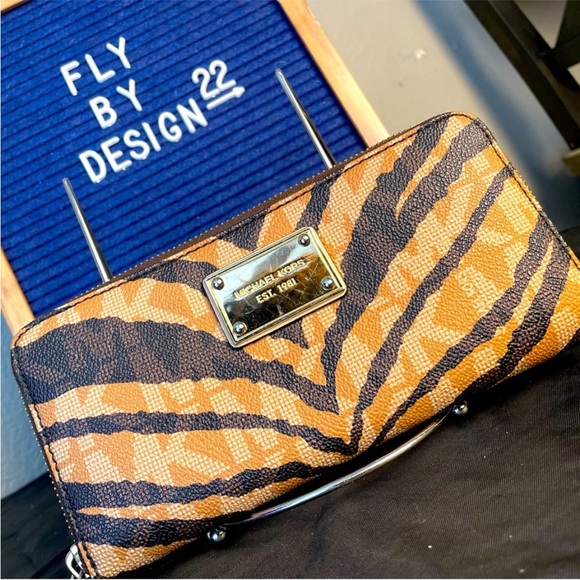 Michael Kors Handbags - EUC Rare Michael Kors Gold & Black Tiger Strip Wallet